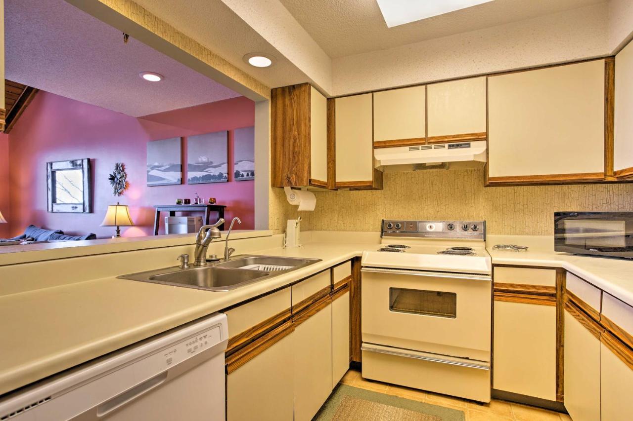 Pet-Friendly Beech Mountain Condo Steps To Slopes Екстериор снимка
